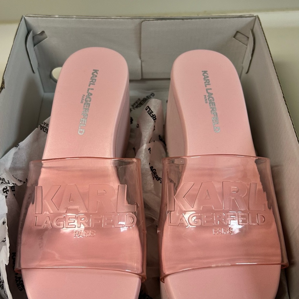 Platform sandals